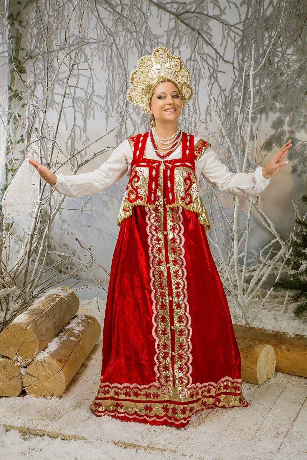 Girls in Slavic costumes in Jalandhar