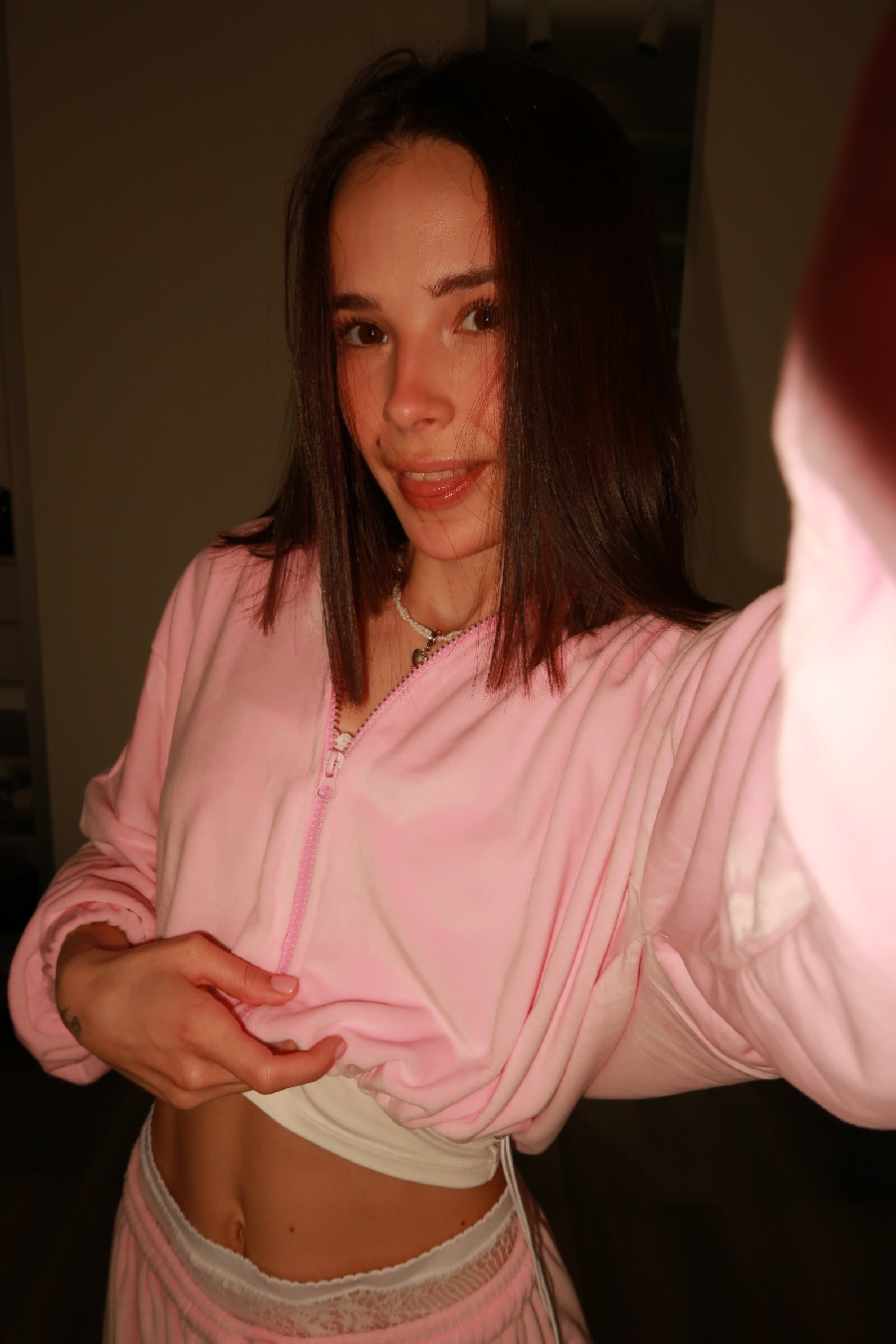 Tina brings the glow — live moments in Jalandhar